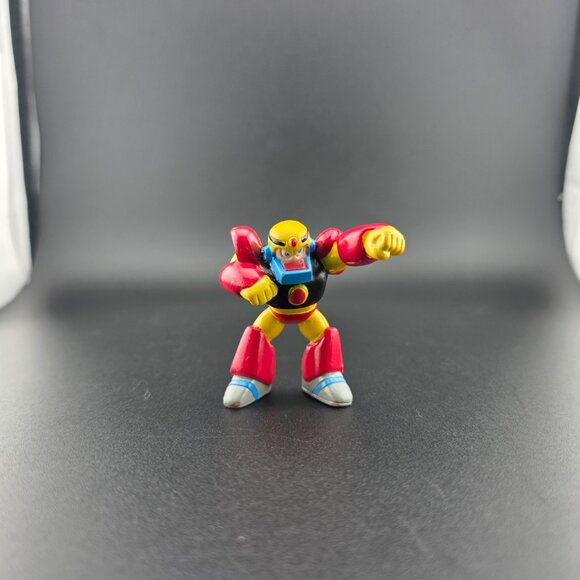 Bandai Guts Man Figure 2" - Good Condition - Picture 3 of 7